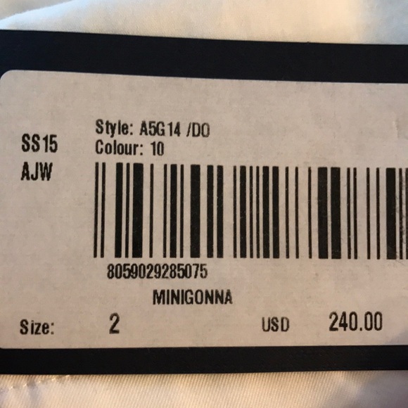 Armani Jeans mini skirt ❤️ - Picture 3 of 3